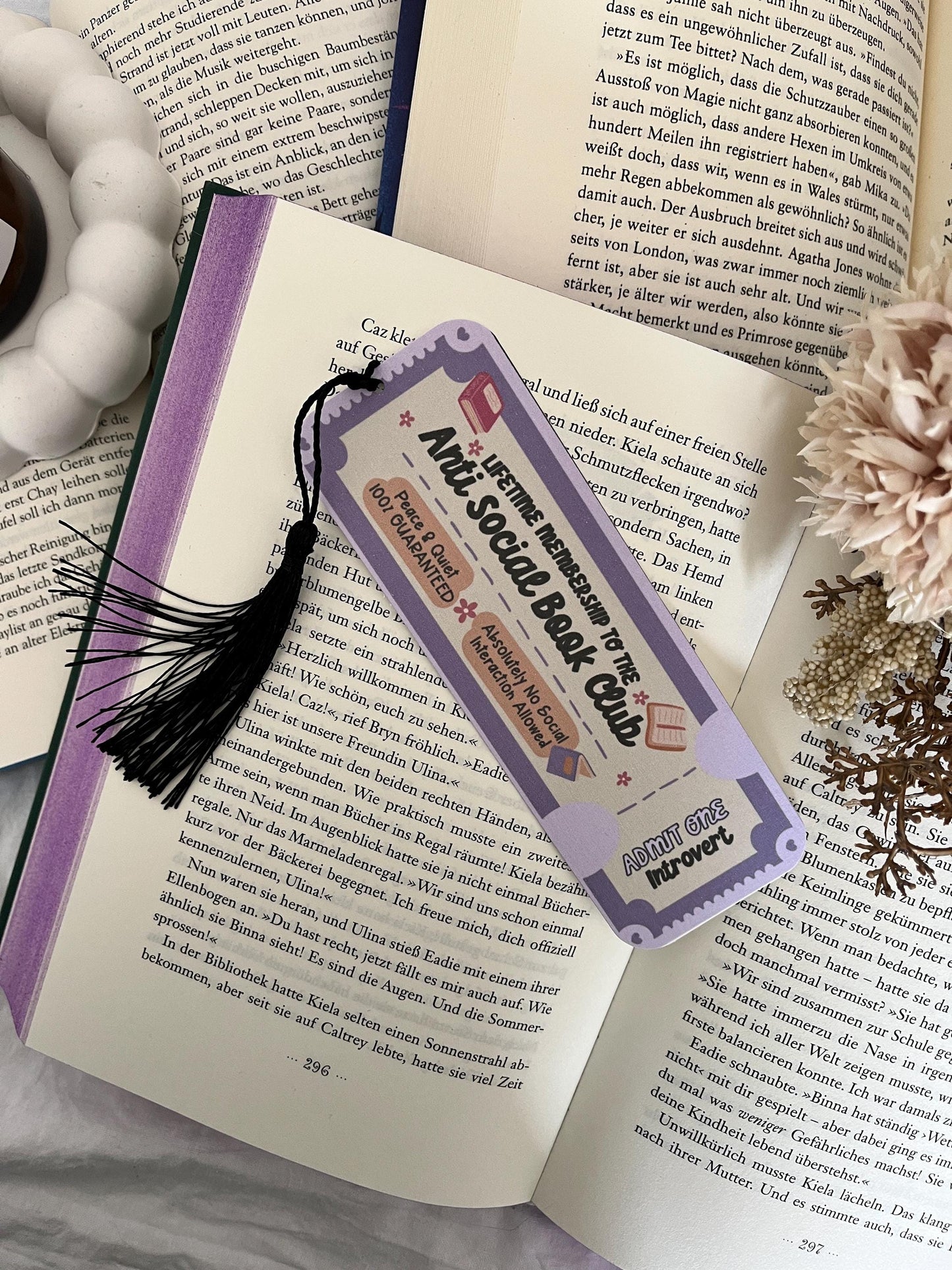 Lesezeichen „Anti Social Book Club“