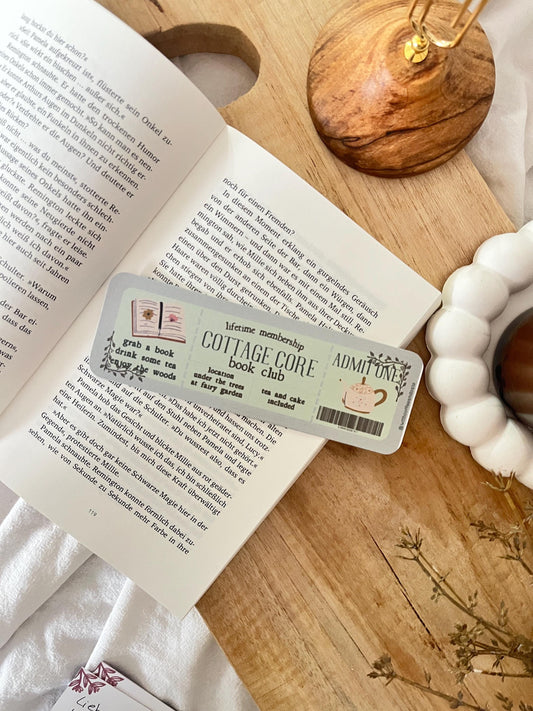 Lesezeichen „Cottagecore Book Club“
