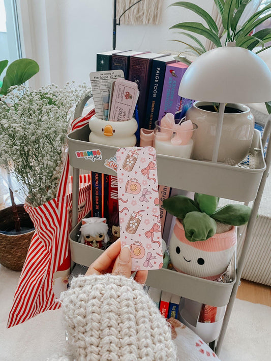 Lesezeichen „Boba & Bows“